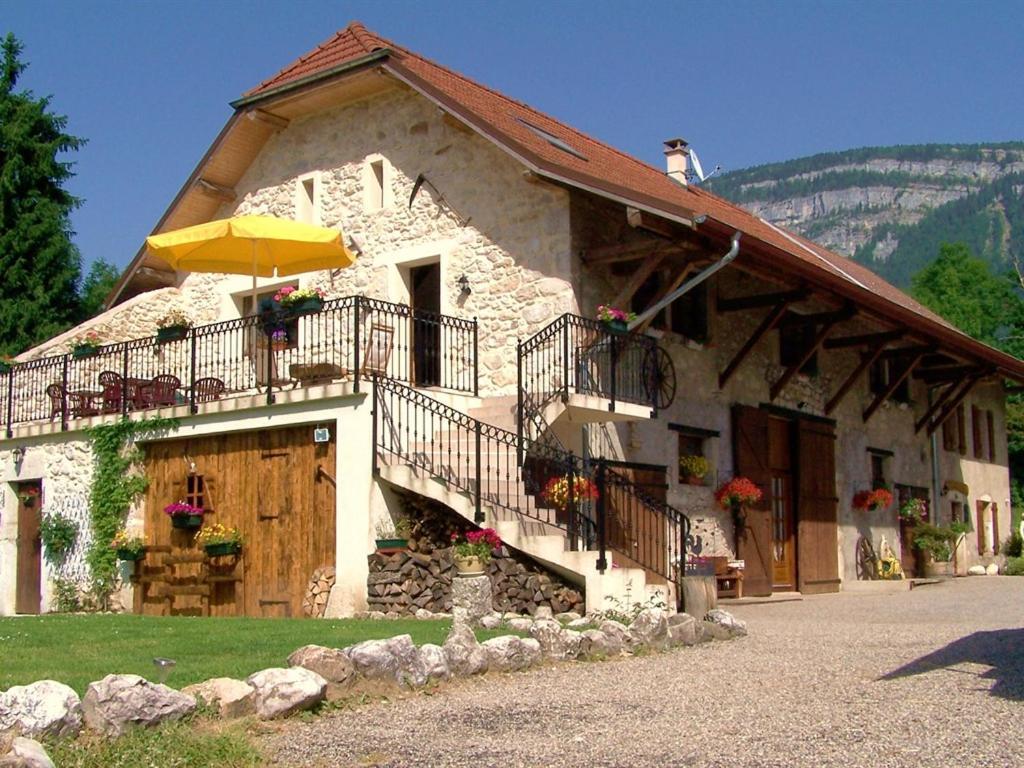 Les Grands Champs Hotel Attignat-Oncin Екстериор снимка