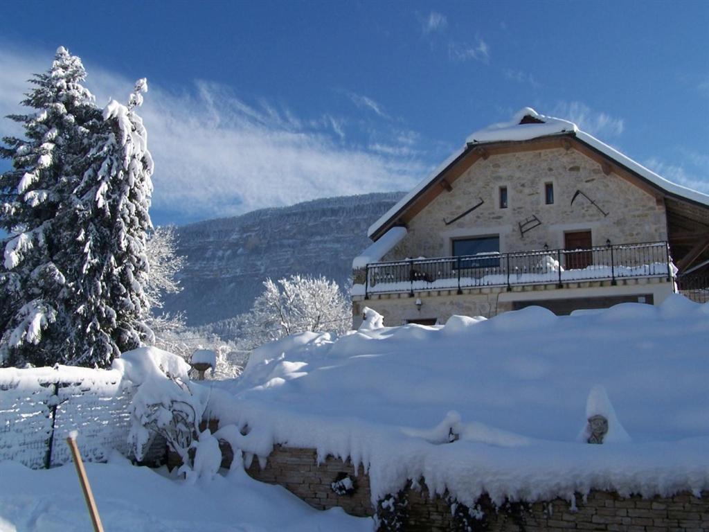 Les Grands Champs Hotel Attignat-Oncin Екстериор снимка