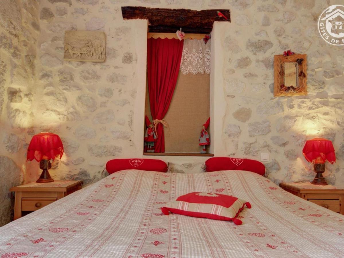 Les Grands Champs Hotel Attignat-Oncin Екстериор снимка